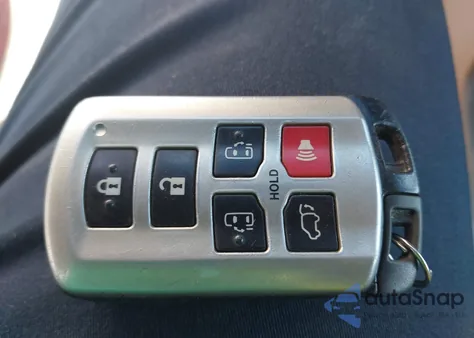 2015 Toyota Sienna Xle 8 Passenger из США, поврежденный, VIN 5TDYK3DC3FS666438